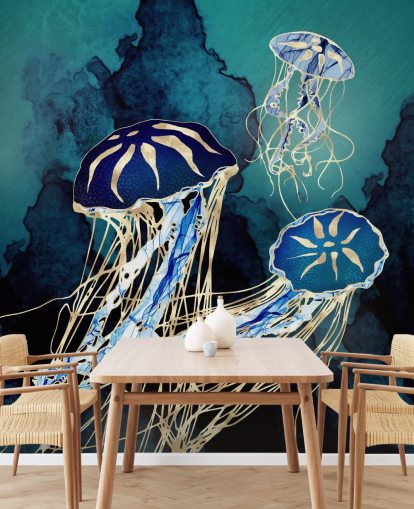 blå og guld vandmænd tapetmaleri kaldet Floating Jellyfish III af SpaceFrog Design til soveværelser, badeværelser og gange