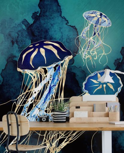 blauwe en gouden kwallen behangmuurschildering genaamd Floating Jellyfish III van SpaceFrog Designs voor slaapkamers, badkamers en gangen blauwe en gouden kwallen behangmuurschildering genaamd Floating Jellyfish III van SpaceFrog Designs voor slaapkamers, badkamers en gangen