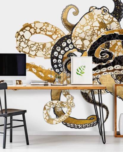 carta da parati murale con polpo astratto nero e oro chiamato Glam Octopus di SpaceFrog Designs per salotti e bagni