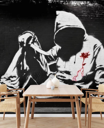 Decorazione murale con cappuccio Banksy con graffiti a coltello