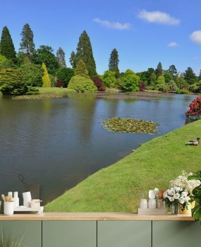 Grote vijver in tuinpark muurschildering