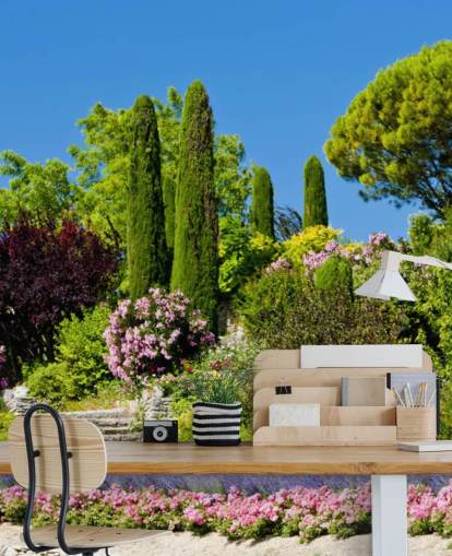 Flowery Garden Wallpaper