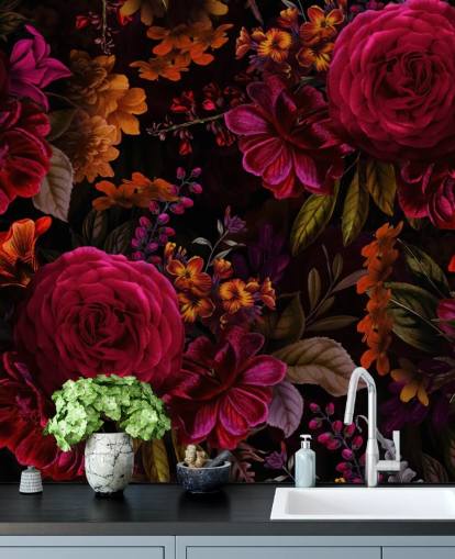papier peint foncé roses rouges et fleurs orange