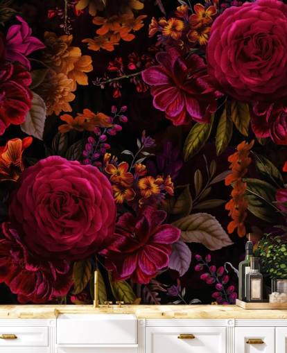 rode rozen en oranje bloemen donker behang