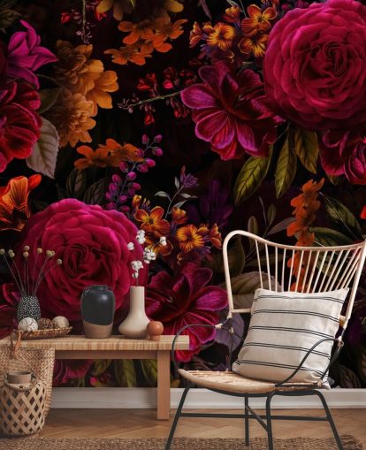 röda rosor och orange blommor mörk tapet