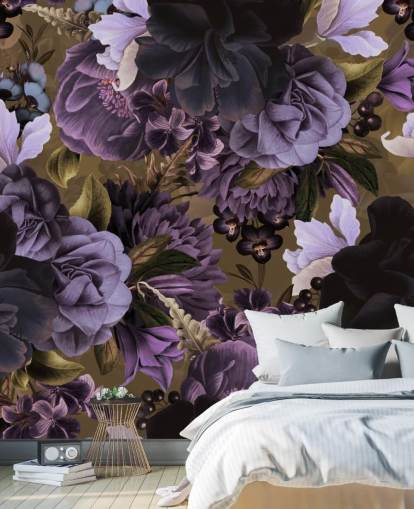 flores de peonía de color púrpura oscuro y morado claro sobre papel tapiz de fondo verde caqui