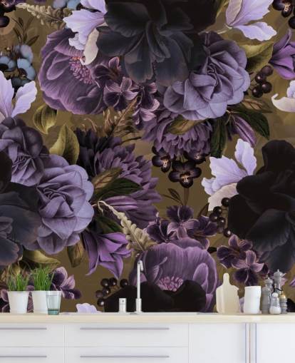 mørk lilla og lys lilla pæon blomster på khaki grøn baggrund tapet