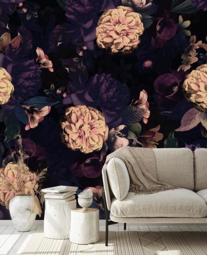 papel pintado follaje rosa oscuro y azul marino con flores de clavel rosa claro