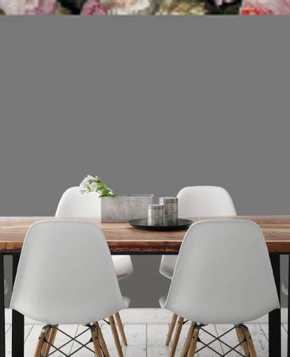 lyserøde blomster på mørk baggrund tapet