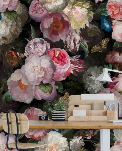 papel tapiz de flores rosadas sobre fondo oscuro