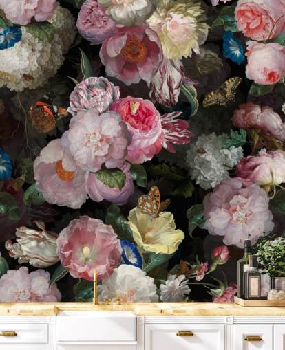 rosa blommor på mörk bakgrund tapeter