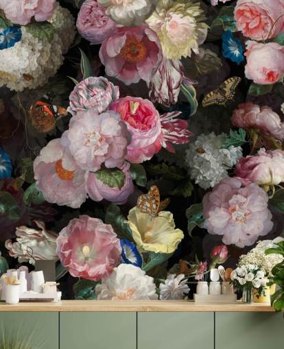 lyserøde blomster på mørk baggrund tapet