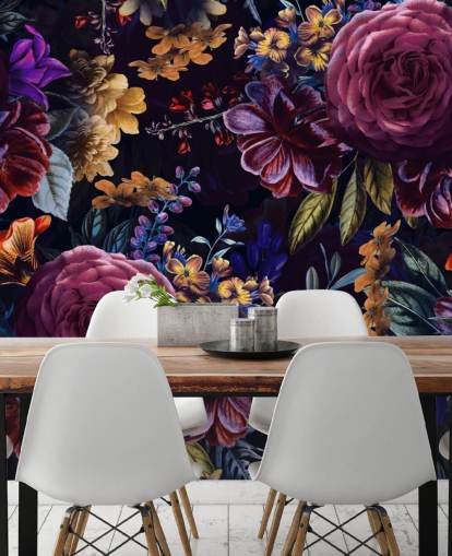 carta da parati con fiori viola scuro e rosa