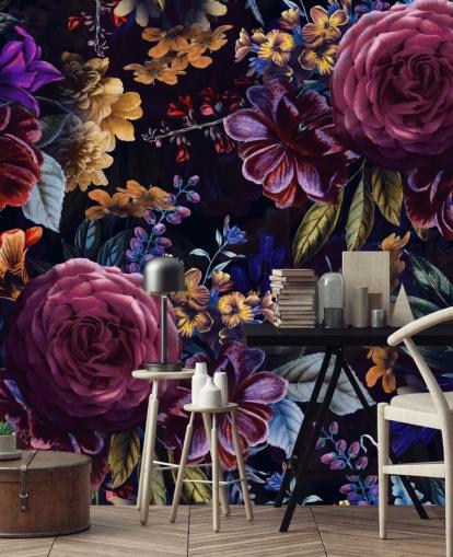 donkerpaarse en roze bloemenbehang