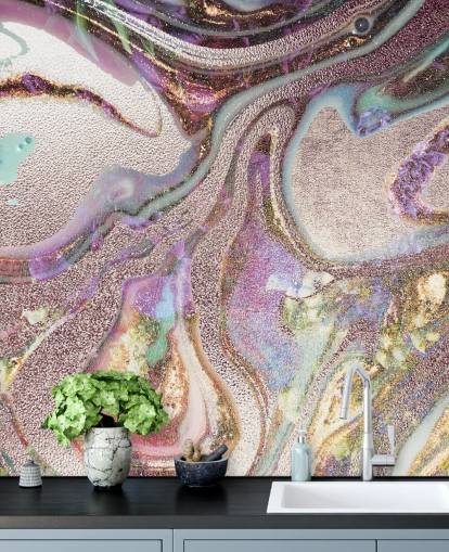 papel pintado de geoda lila, rosa, oro