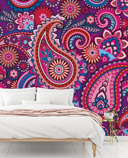 rosa, lila und rote Paisley-Tapete