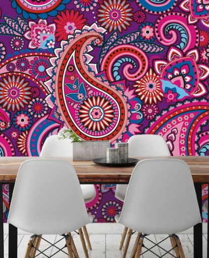 rosa, lila und rote Paisley-Tapete