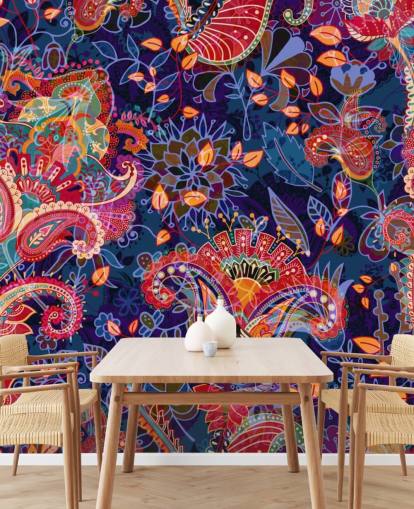 papel pintado floral morado con flores rojas