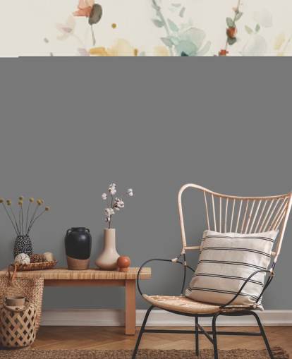 farbenfrohe individuelle Blumentapete namens In Full Bloom von Carol Robinson für Schlafzimmer, Wohnzimmer und Küchen