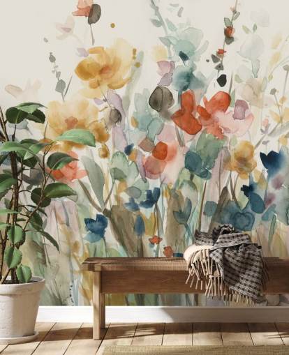 farbenfrohe individuelle Blumentapete namens In Full Bloom von Carol Robinson für Schlafzimmer, Wohnzimmer und Küchen