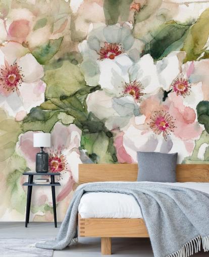 vita och rosa vallmo med gröna blad som målar tapeter