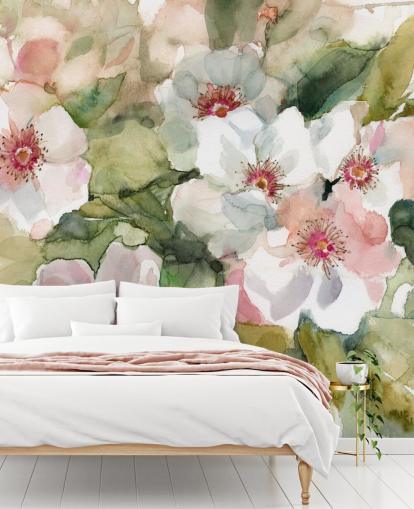 papier peint avec des coquelicots blancs et roses avec des feuilles vertes