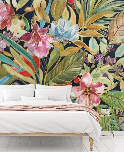 bunte tropische Blumen auf dunklem Hintergrund bunte tropische Blumen auf dunklem Hintergrund