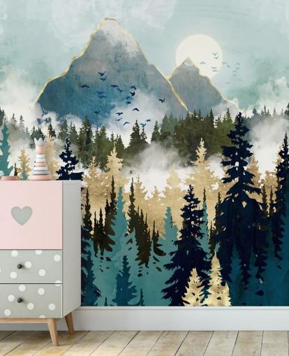 mural abstracto de bosque verde y dorado llamado Misty Pines de SpaceFrog Designs para dormitorios y salones