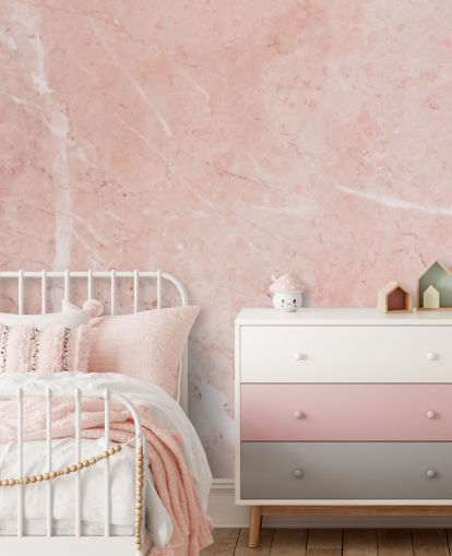 hellrosa Marmortapete namens Blush Marble für Schlafzimmer hellrosa Marmortapete namens Blush Marble für Schlafzimmer