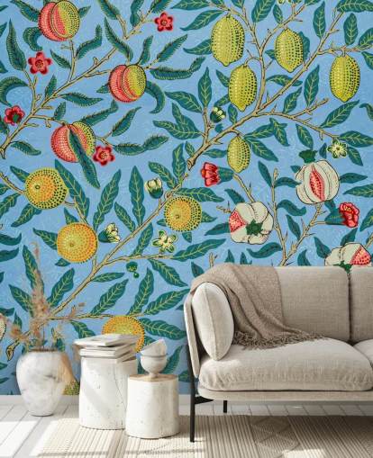 fondo azul brillante con papel tapiz de melocotones, limones y granadas