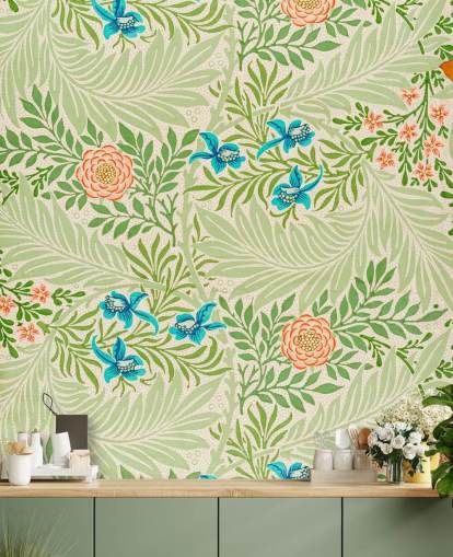 carta da parati con foglie verdi e fiori rosa e blu