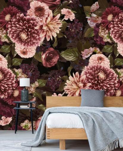 mørk rosa floral tapet