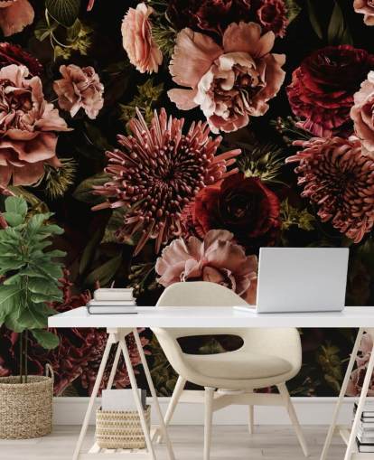 donkerrode en roze bloemenbehang