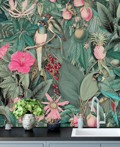 papagaios em papel de parede selva rosa e verde