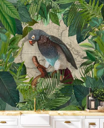 grå/blå papegøje blandt grønne blade tapet