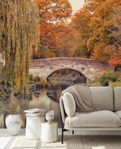 Canale attraverso una foresta