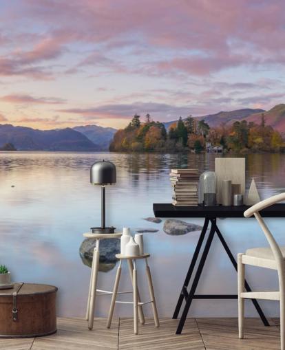 Sø Omgivet af bjerge