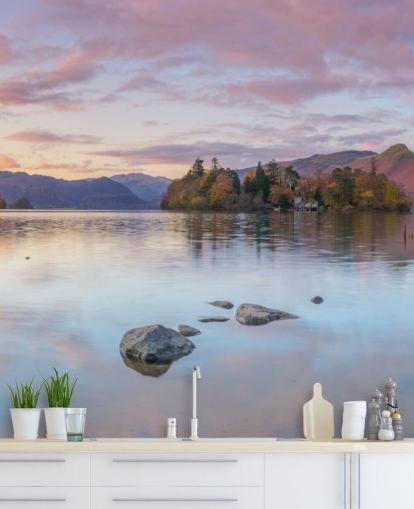 See Umgeben von Bergen