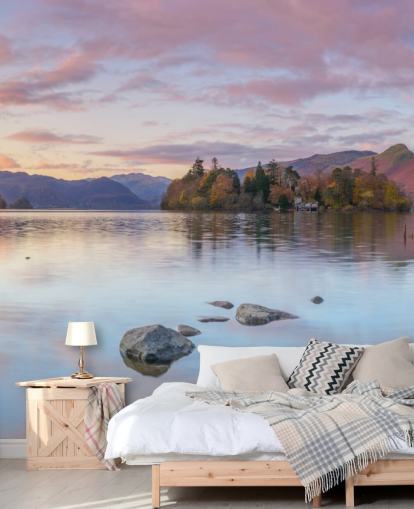 Sø Omgivet af bjerge