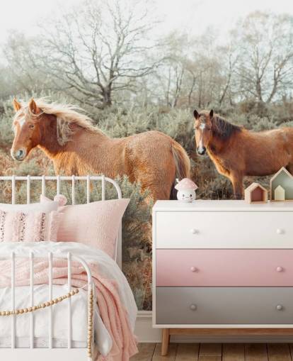 gemberpaarden in wilde habitat behang