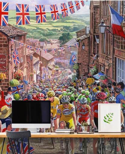 ciclistas andando pelo antigo papel de parede da cidade inglesa