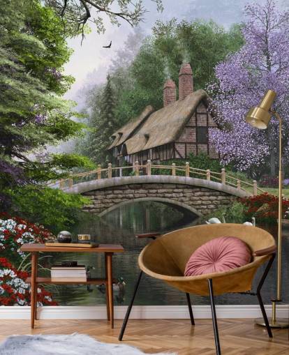 huisje met rieten dak bij een brug en rivierbehang