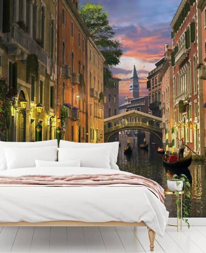 old canal in venice wallpaper