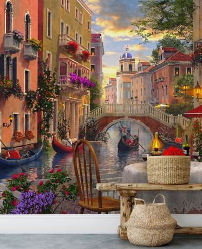 table et chaises de restaurant à venise par canal wallpaper