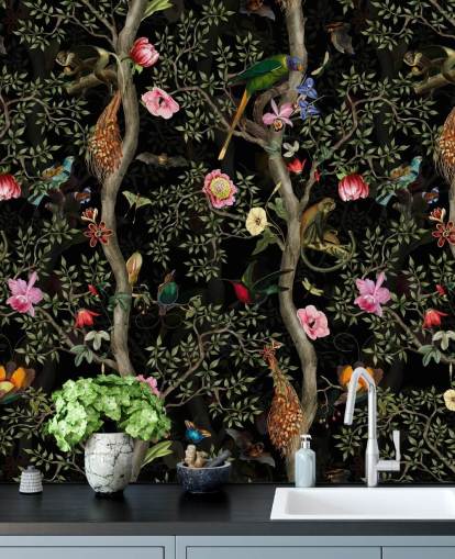 mørk chinoiserie tre og fugl tapet