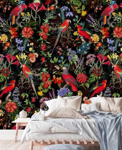 rote Papageien und bunte Blumen auf schwarzem Hintergrund