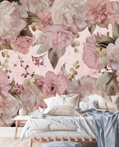 lys rosa og off white peoner tapet