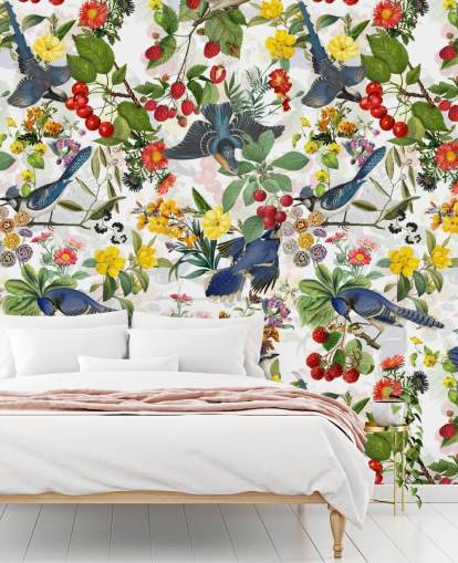 blauwe vogels en rode en gele bloemen behang