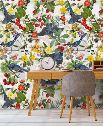 carta da parati uccelli blu e fiori rossi e gialli