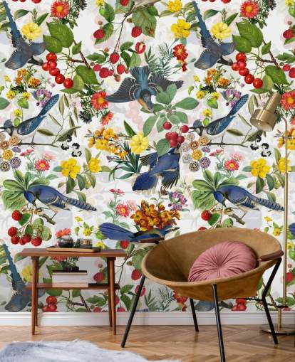 blå fugler og røde og gule blomster tapet